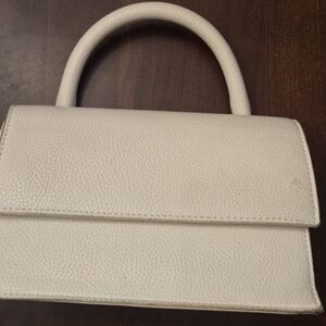 Elegant Cream Handbag